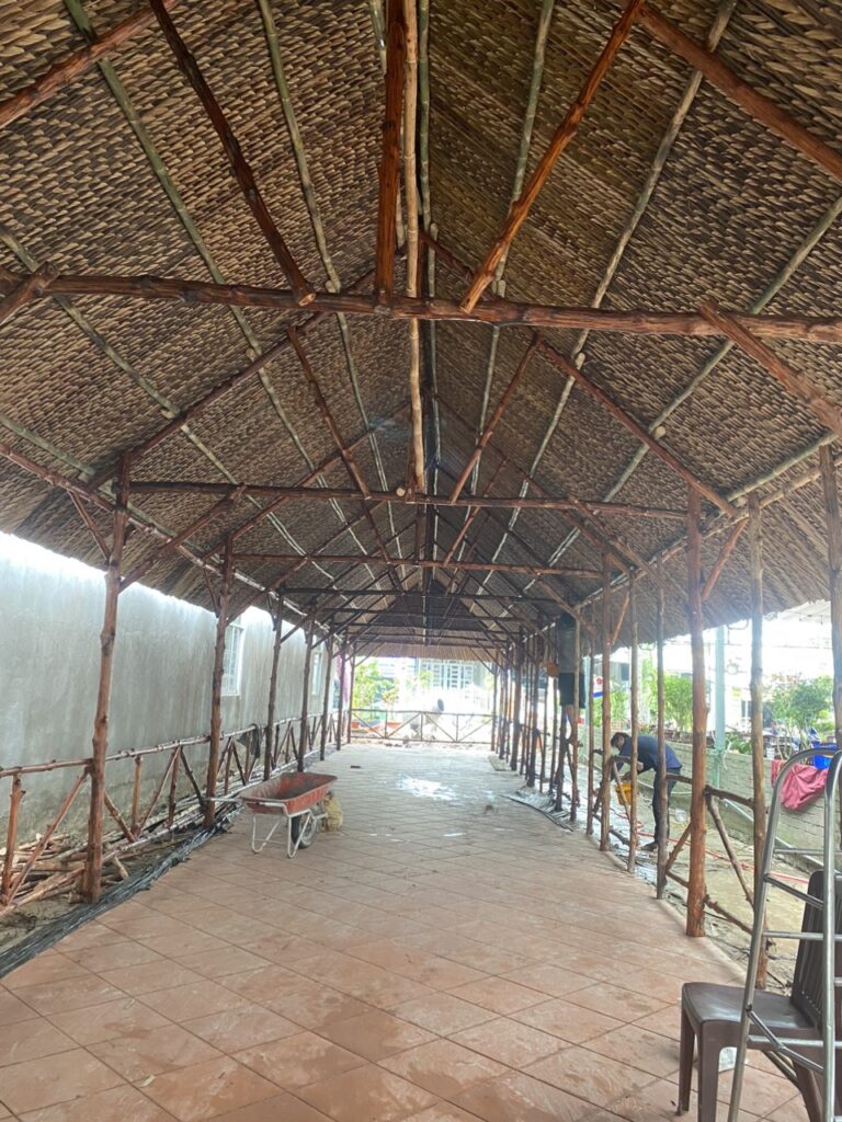 Thi công chòi lá Bình Dương