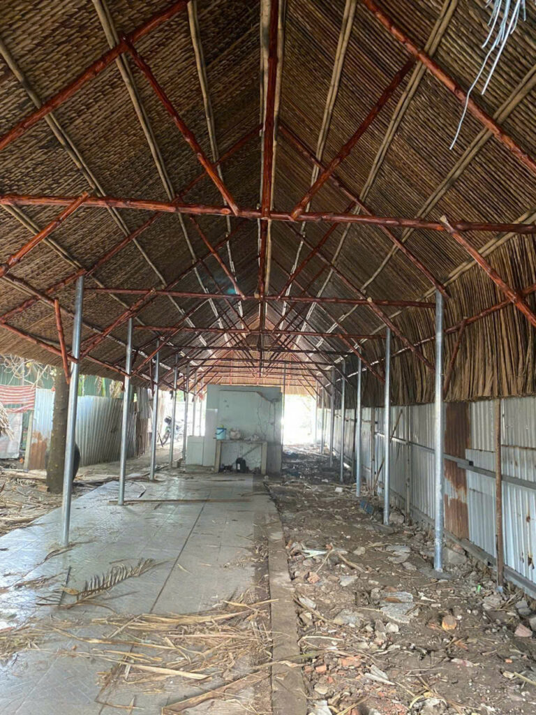 Thi công chòi lá Hậu Giang